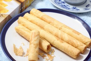 Resep Cara Membuat Kue Egg Roll Garing Renyah